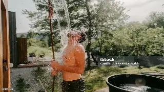 按摩泰斗王老：上海滩养生新潮流，传统技艺如何玩转AI赋能？