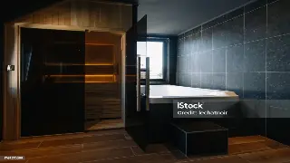 “睡神”李奶奶的养生经：魔都按摩背后的长寿秘密大揭秘！